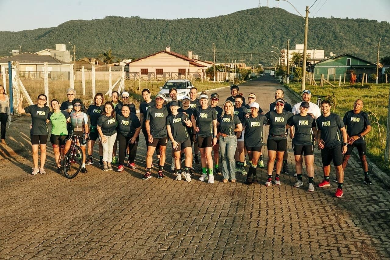 A corredora Rocheli Marques celebrou seus 50 anos, correndo 50km no Sul do Brasil.