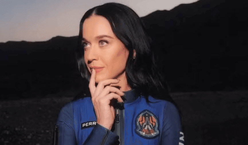 Katy Perry vai ao espaço