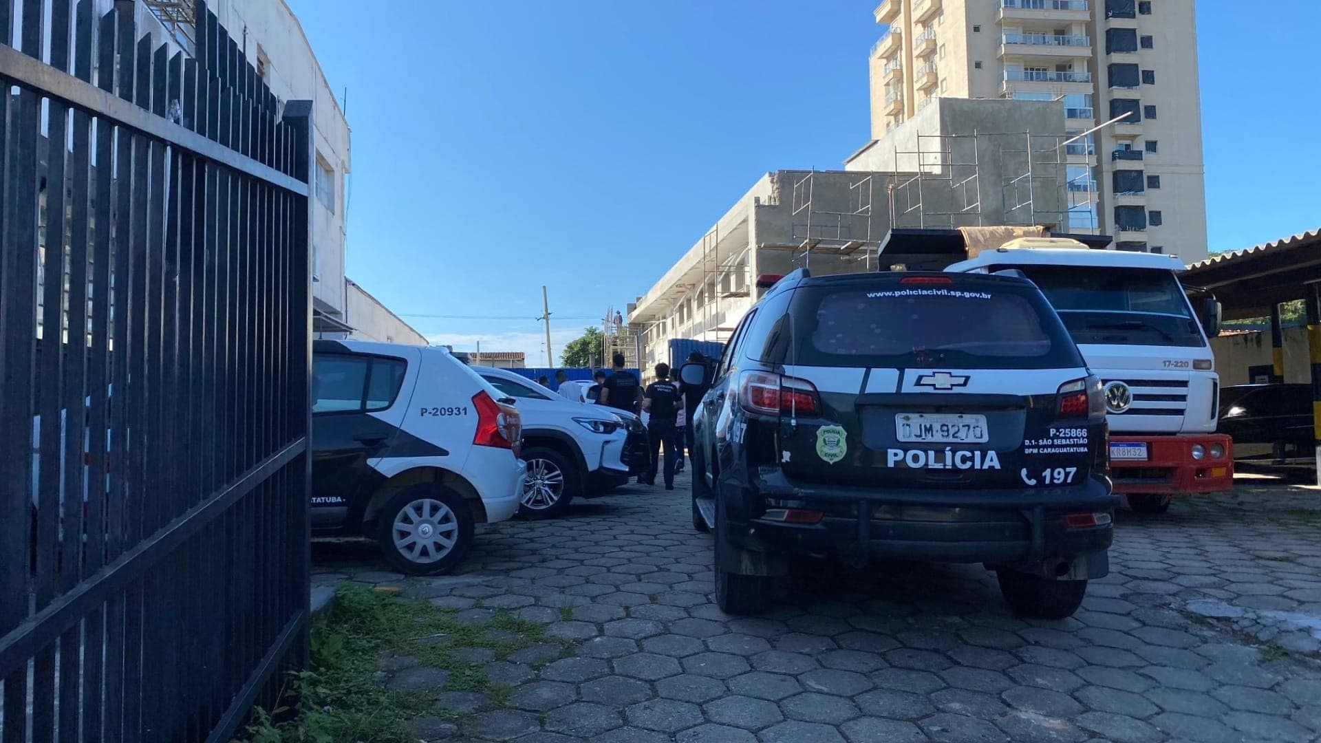 Adolescente é apreendido em operação da Polícia Civil contra homicídios em Caraguatatuba