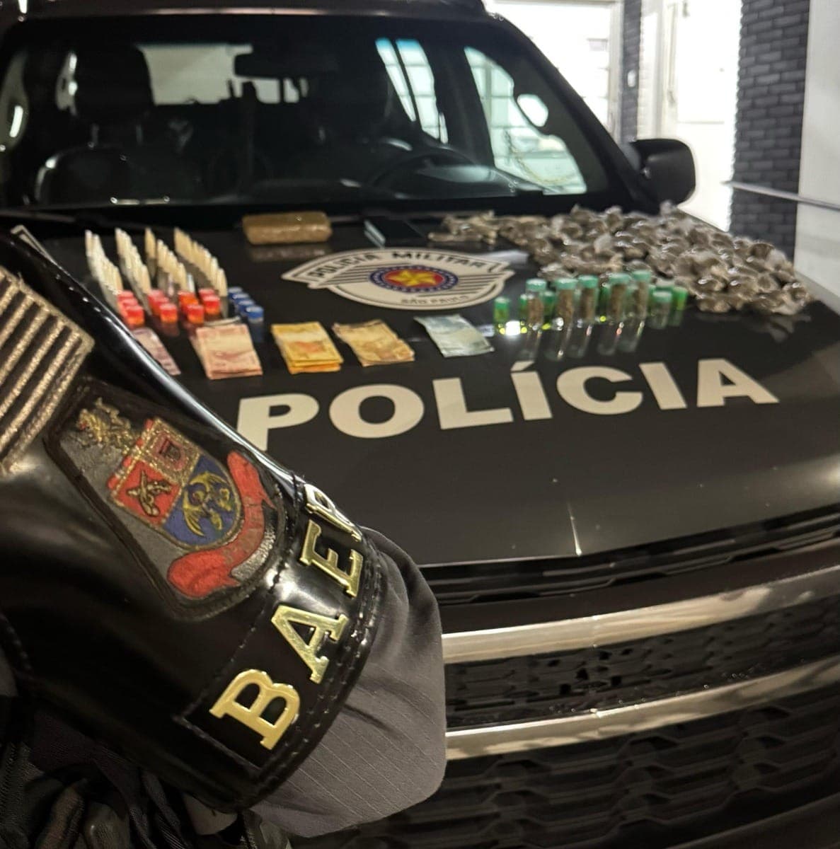Homem é preso por tráfico de drogas no bairro Pedregulho, em Guaratinguetá