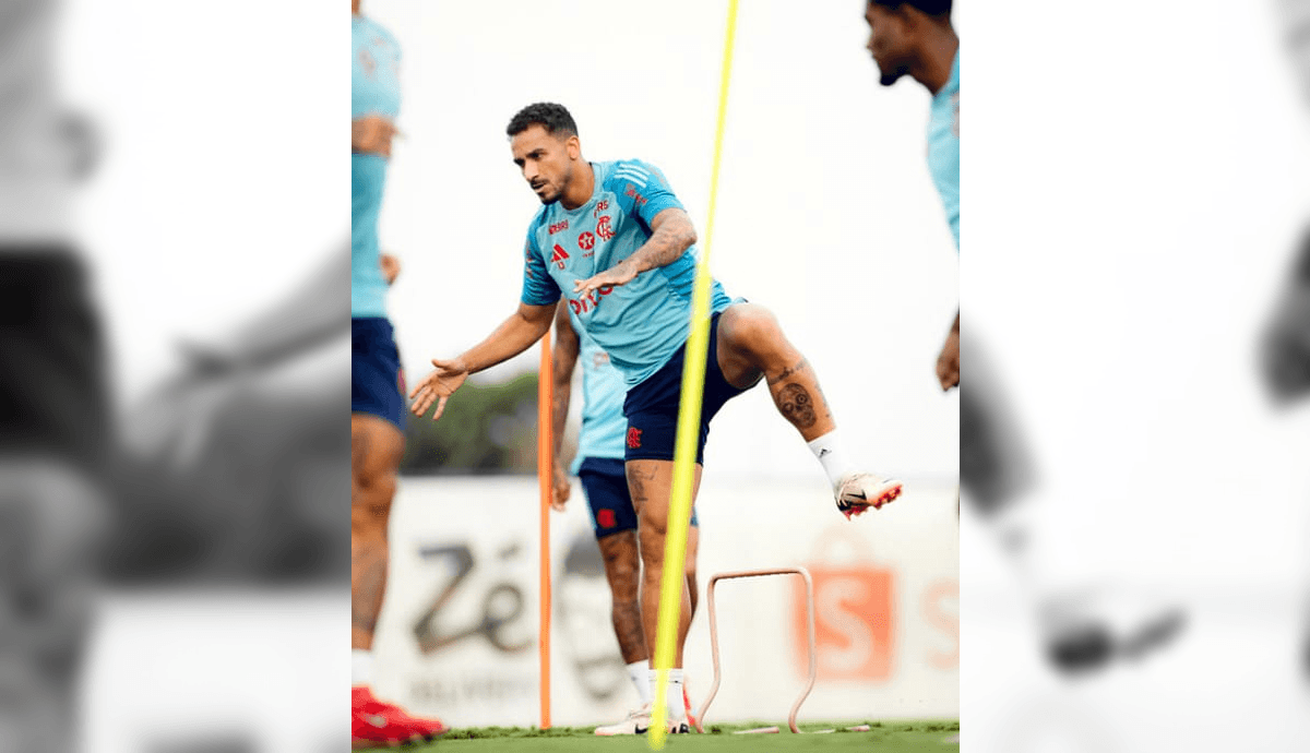 Danilo em treino do Flamengo