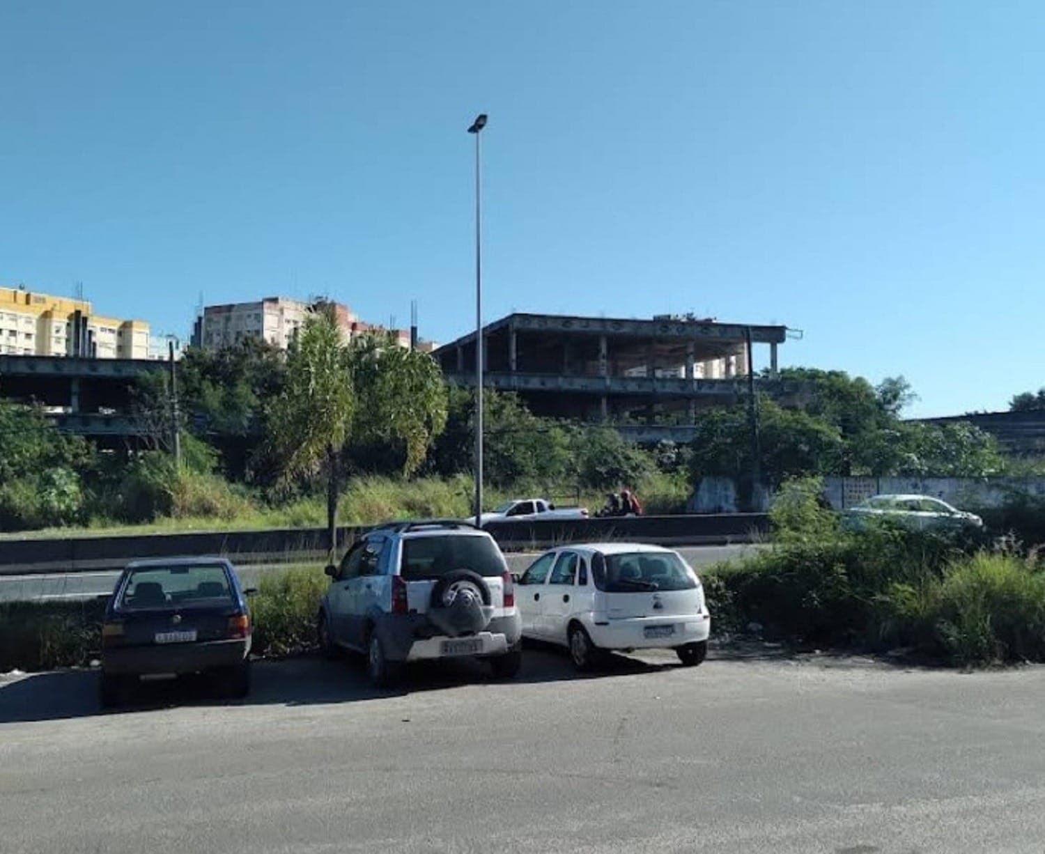 Esqueleto do Hospital da Mãe, em São Gonçalo