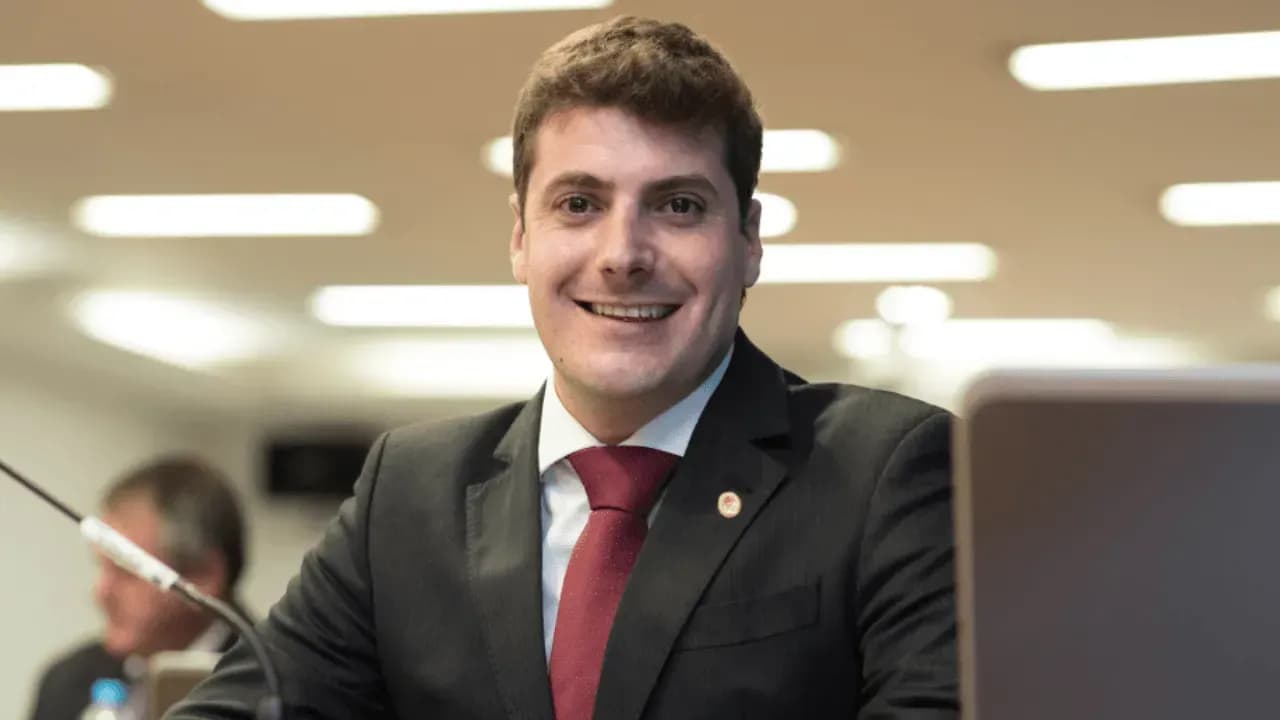  Guaratinguetá: Justiça determina retorno de vereador Pedro Sannini (PL) ao cargo