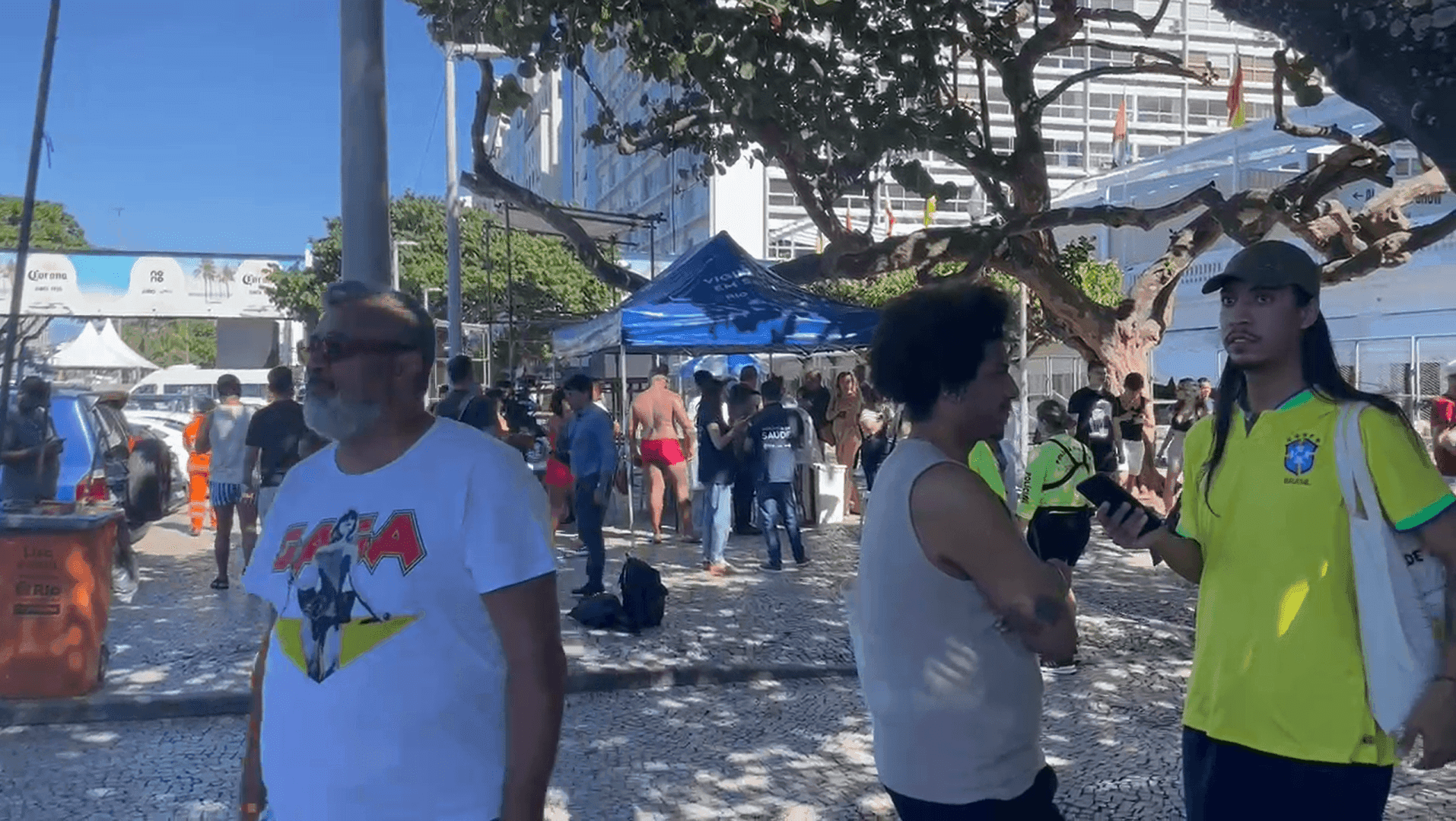 Fãs da Lady Gaga em Copacabana
