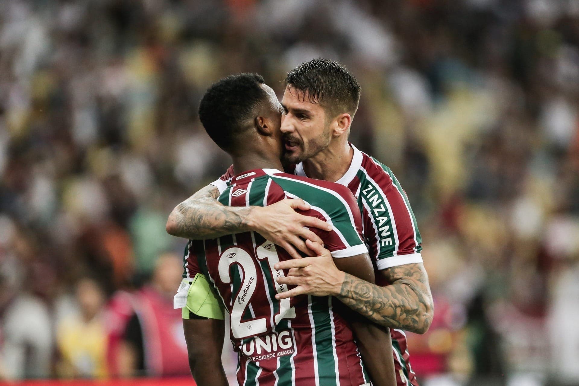 Arias celebra gol do Fluminense contra o Sport