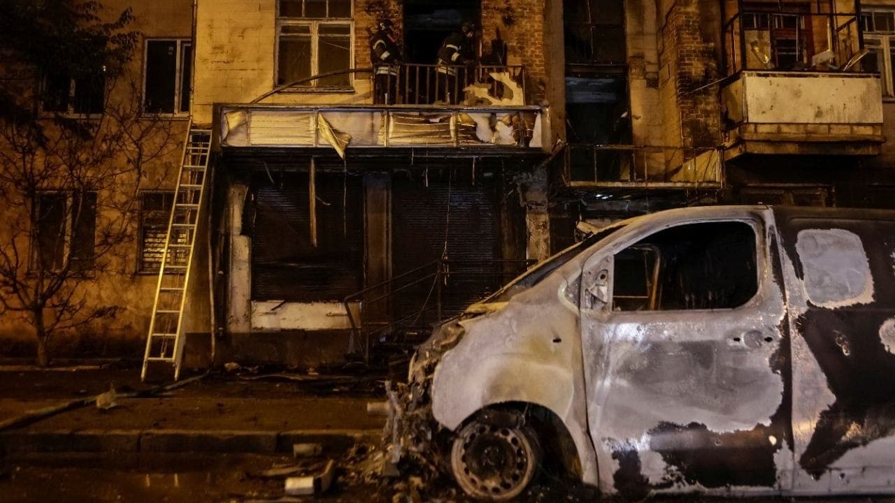 Destruição em Kharkiv, na Ucrânia, após ataque