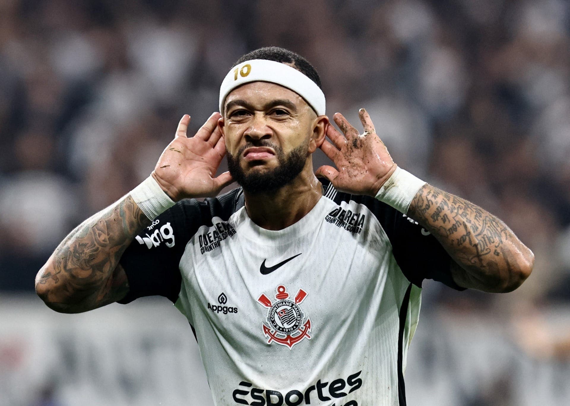 Memphis é camisa 10 do Corinthians