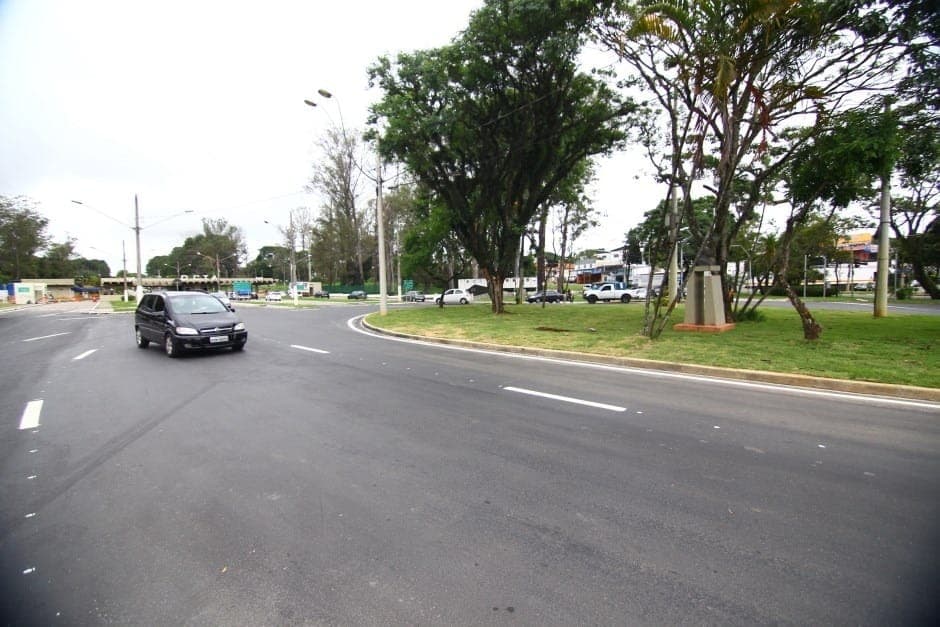 Trecho da Tamoios em São José dos Campos terá interdição para cargas superdimensionadas