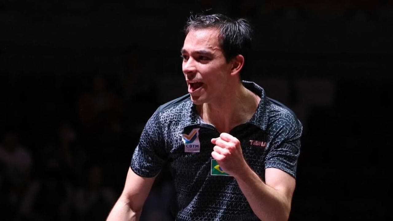 Hugo Calderano vibra com vitória histórica