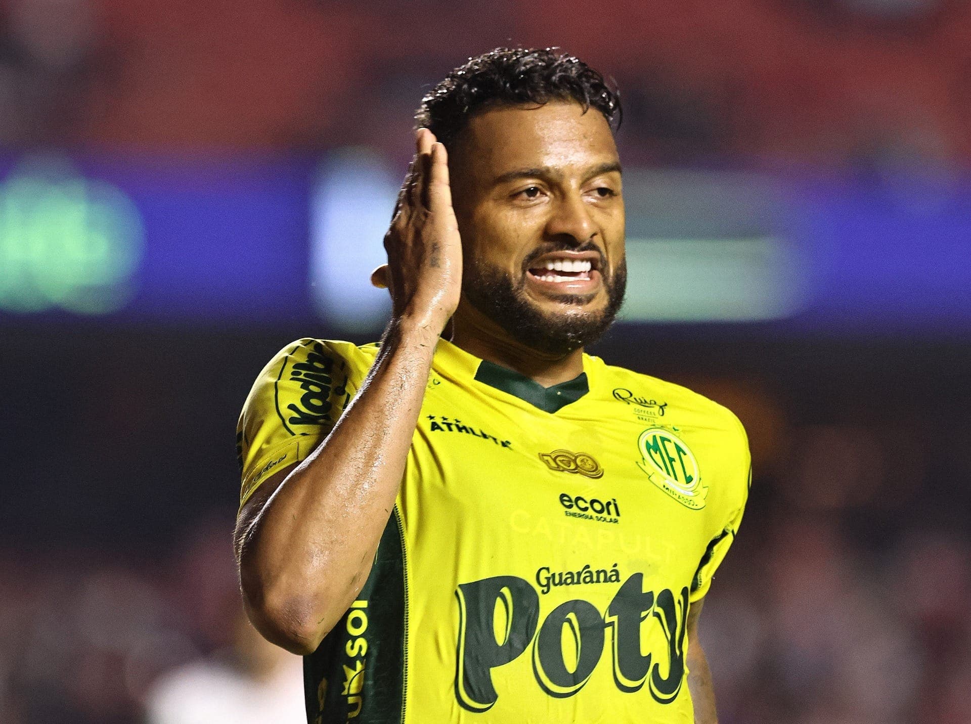 Reinaldo, lateral-esquerdo do Mirassol