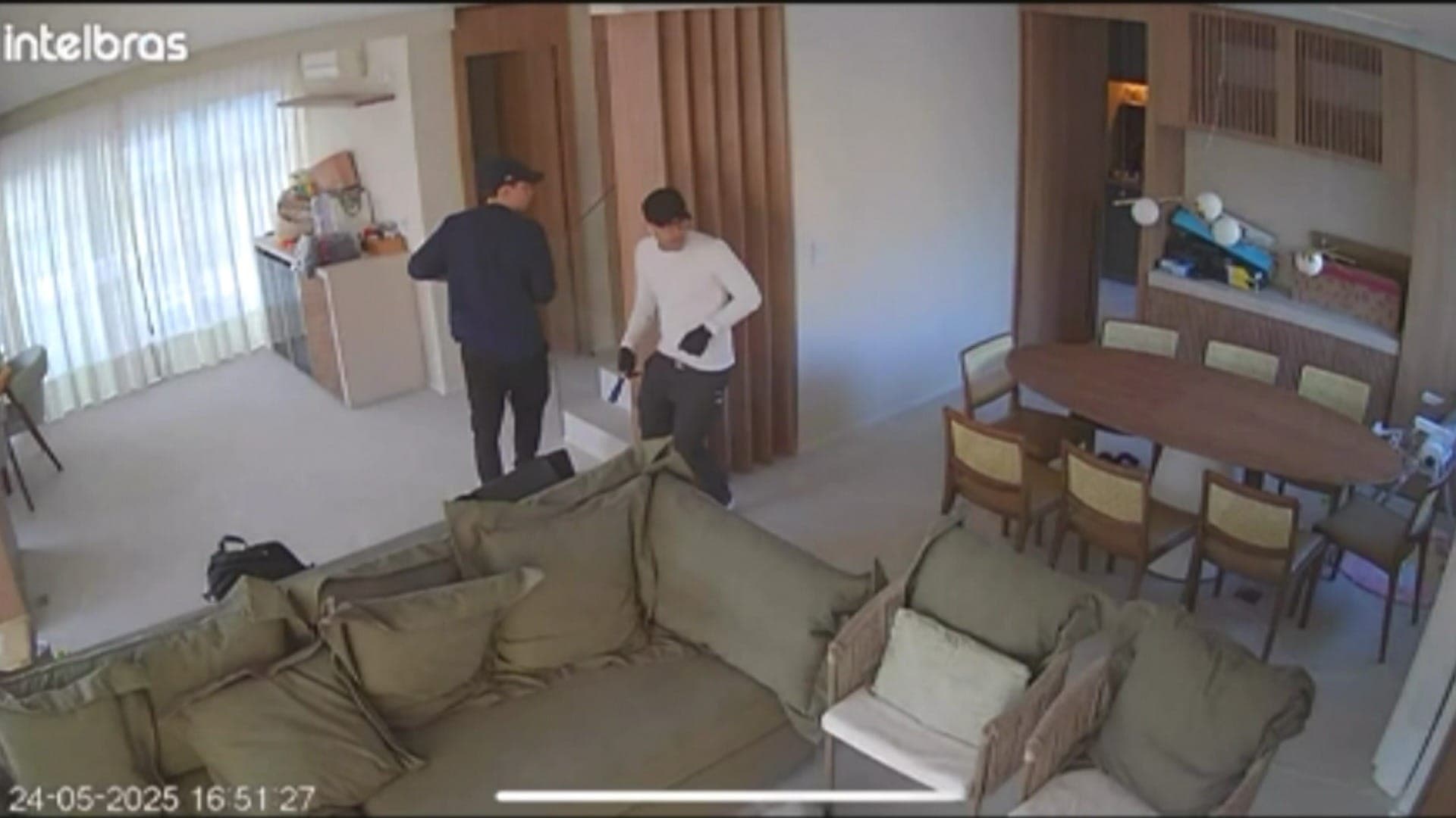 Criminosos em apartamento em São Paulo