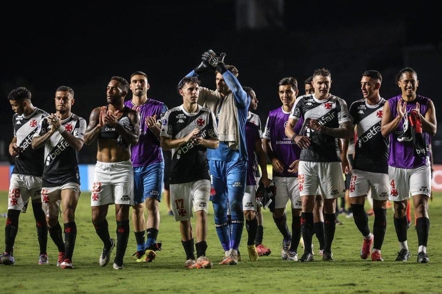 Vasco comemora