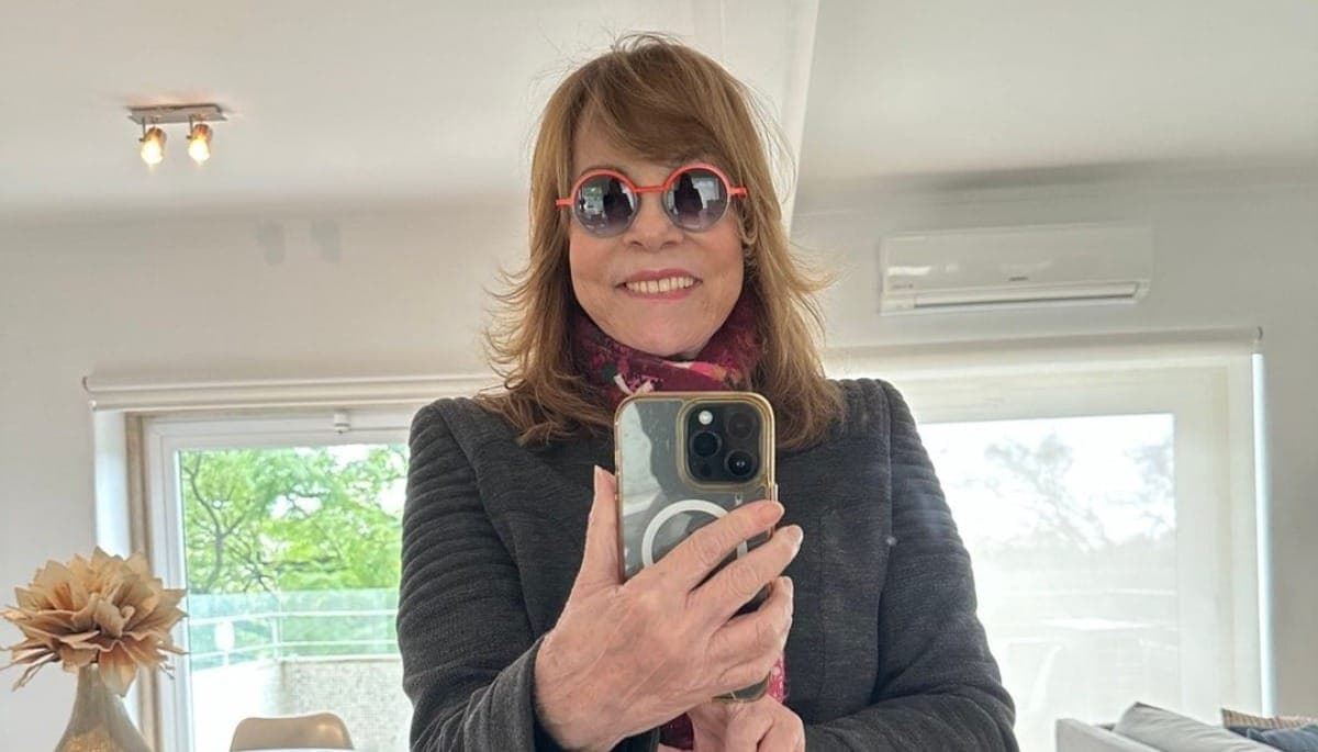 A autora Gloria Perez