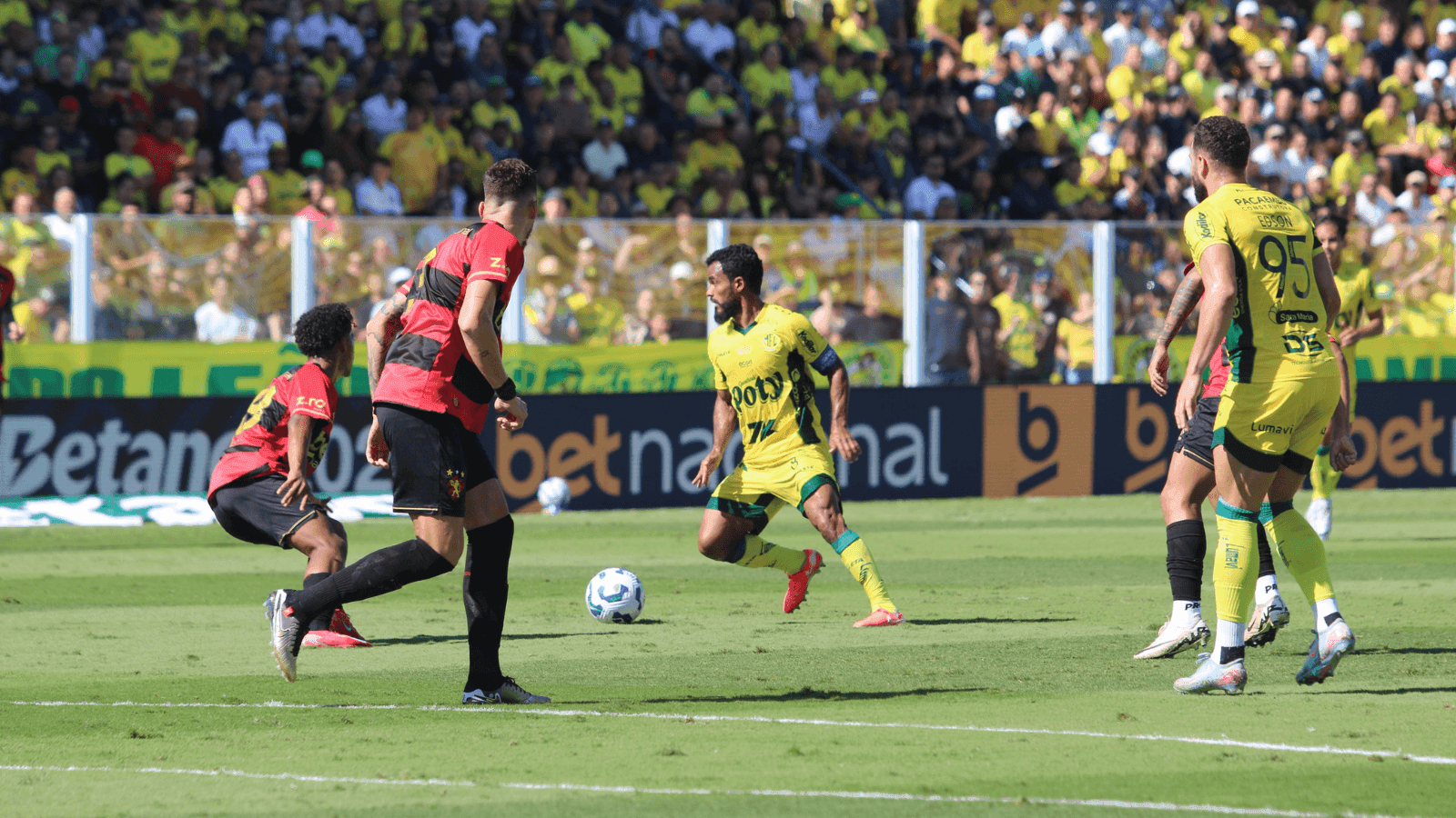 O Leão venceu o adversário por 1 a 0