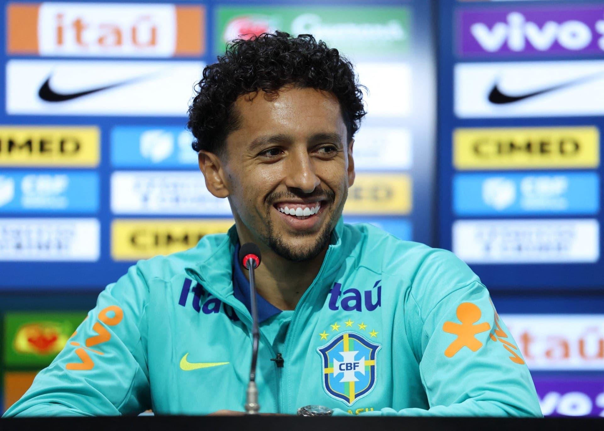 Marquinhos em coletiva da Seleção