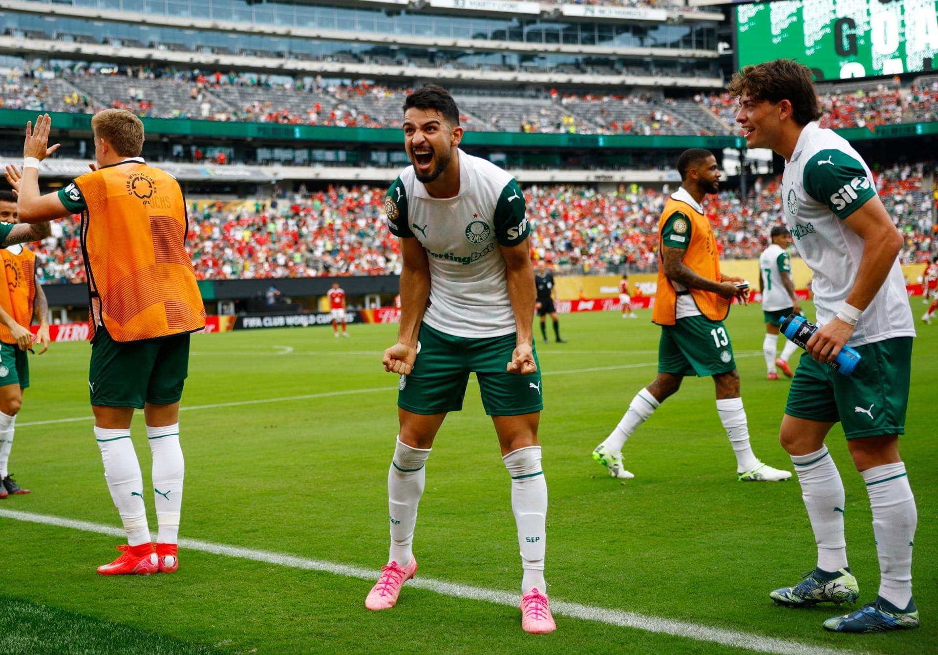 Flaco López  durante partida contra o Al Ahly