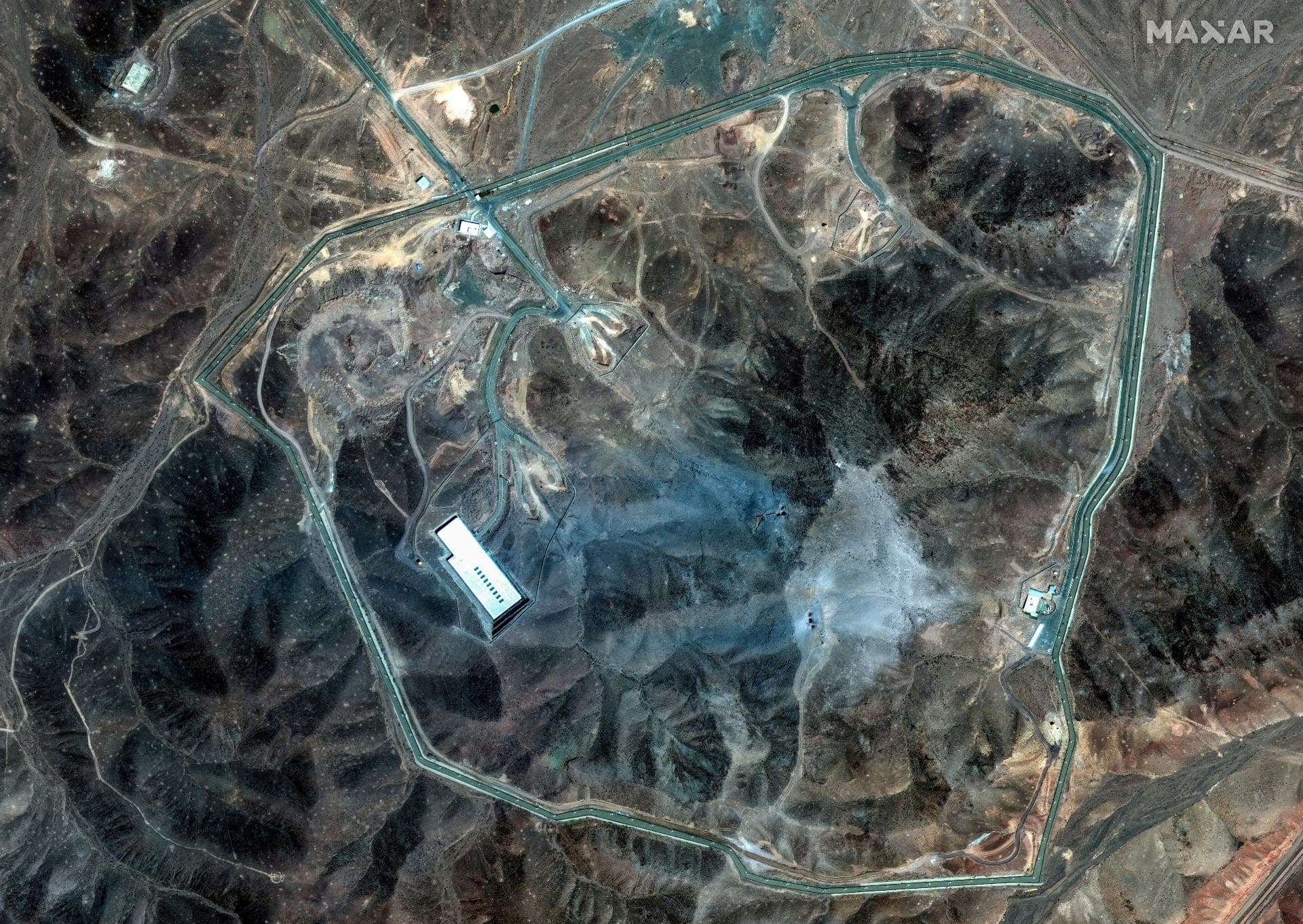 Base nuclear de Fordow, no Irã, que teria sido atacada pelos Estados Unidos