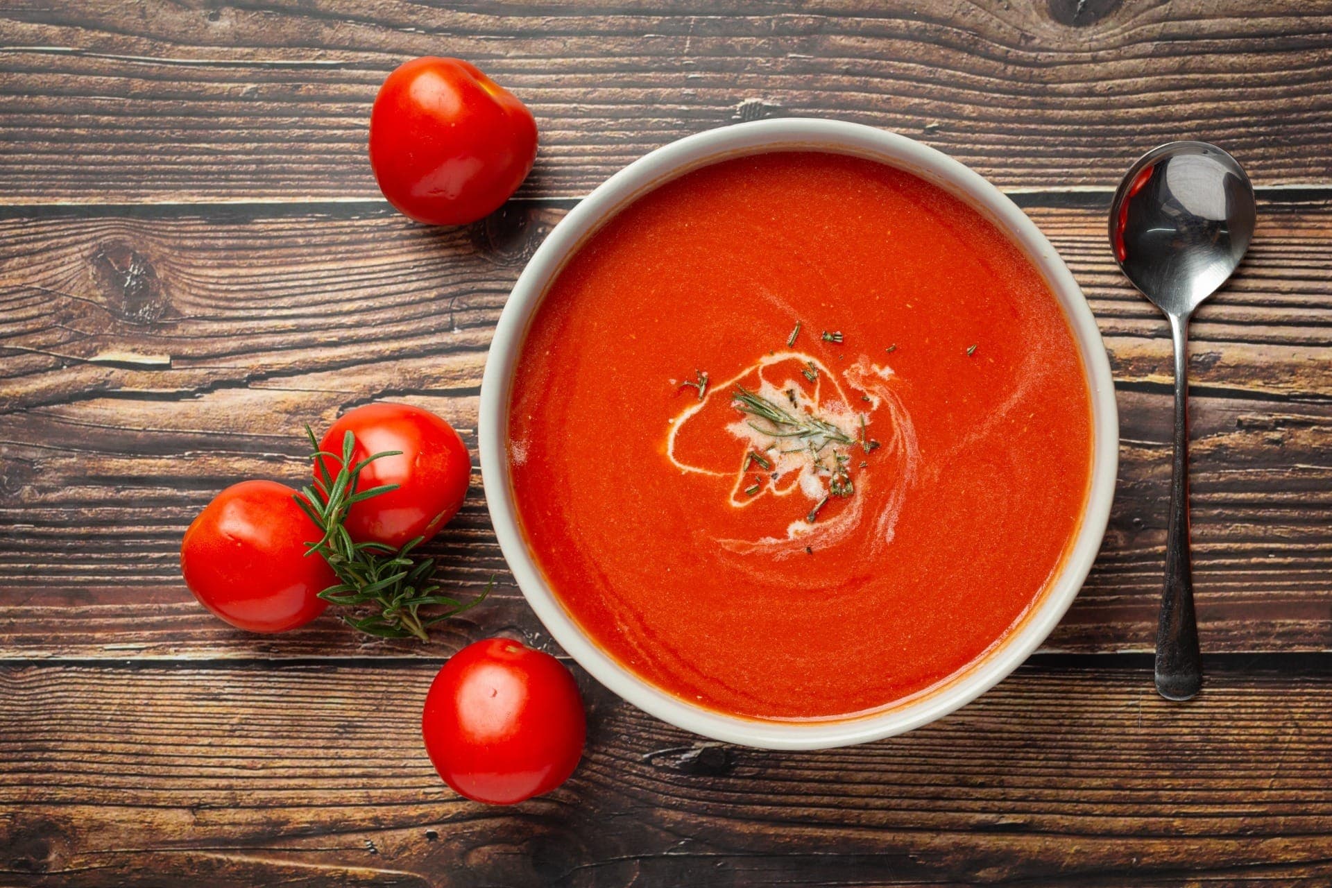 Sopa de tomate cremosa
