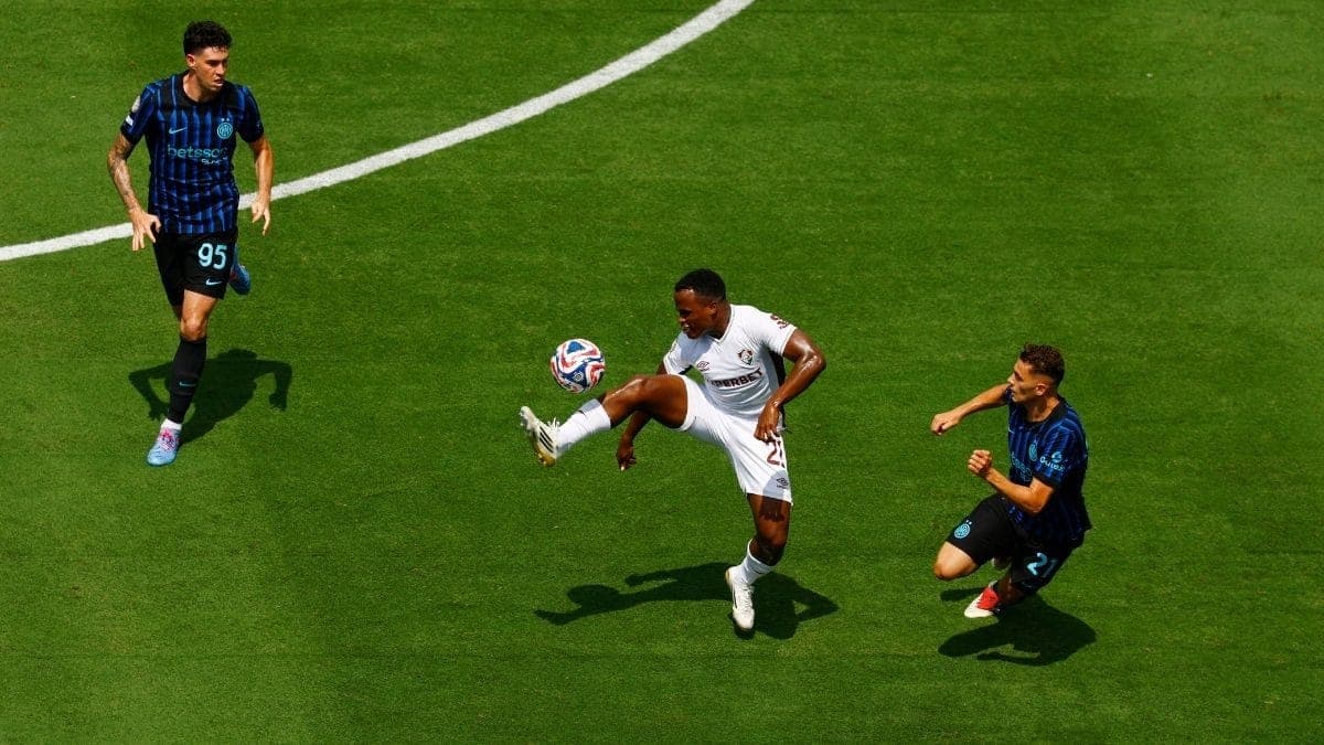 Jhon Arias na partida contra a Inter de Milão