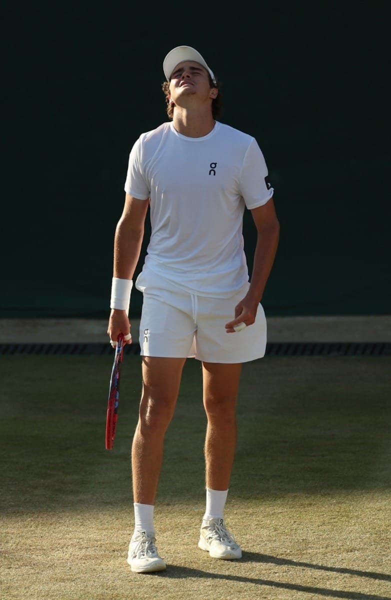 João Fonseca está eliminado de Wimbledon
