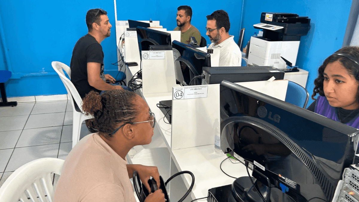PAT de Caraguatatuba oferta 286 vagas de emprego nesta segunda-feira (1°)