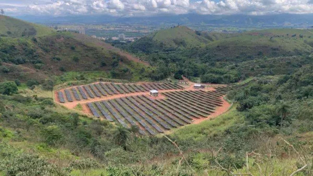 Usina Fotovoltaica São Francisco, em Aparecida