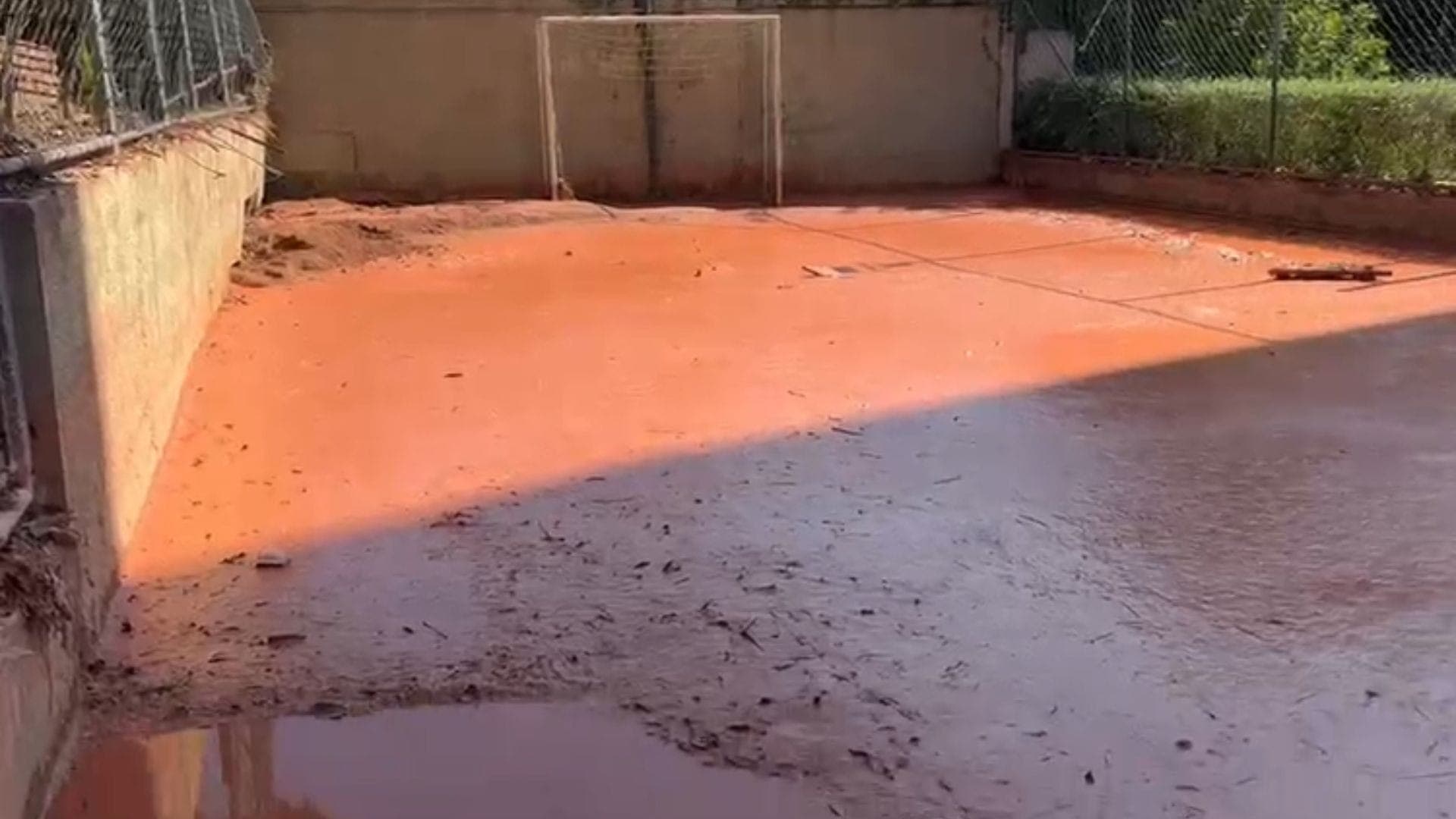 Rompimento de adutora condenou imóveis em SP