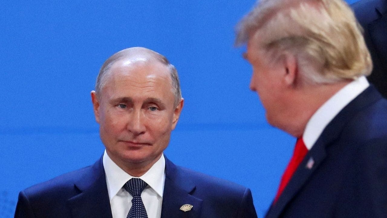 Trump e Putin durante encontrp do G20, em 2018