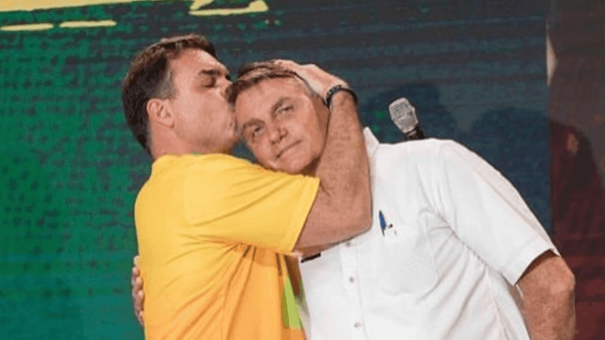 Flávio e Jair Bolsonaro 