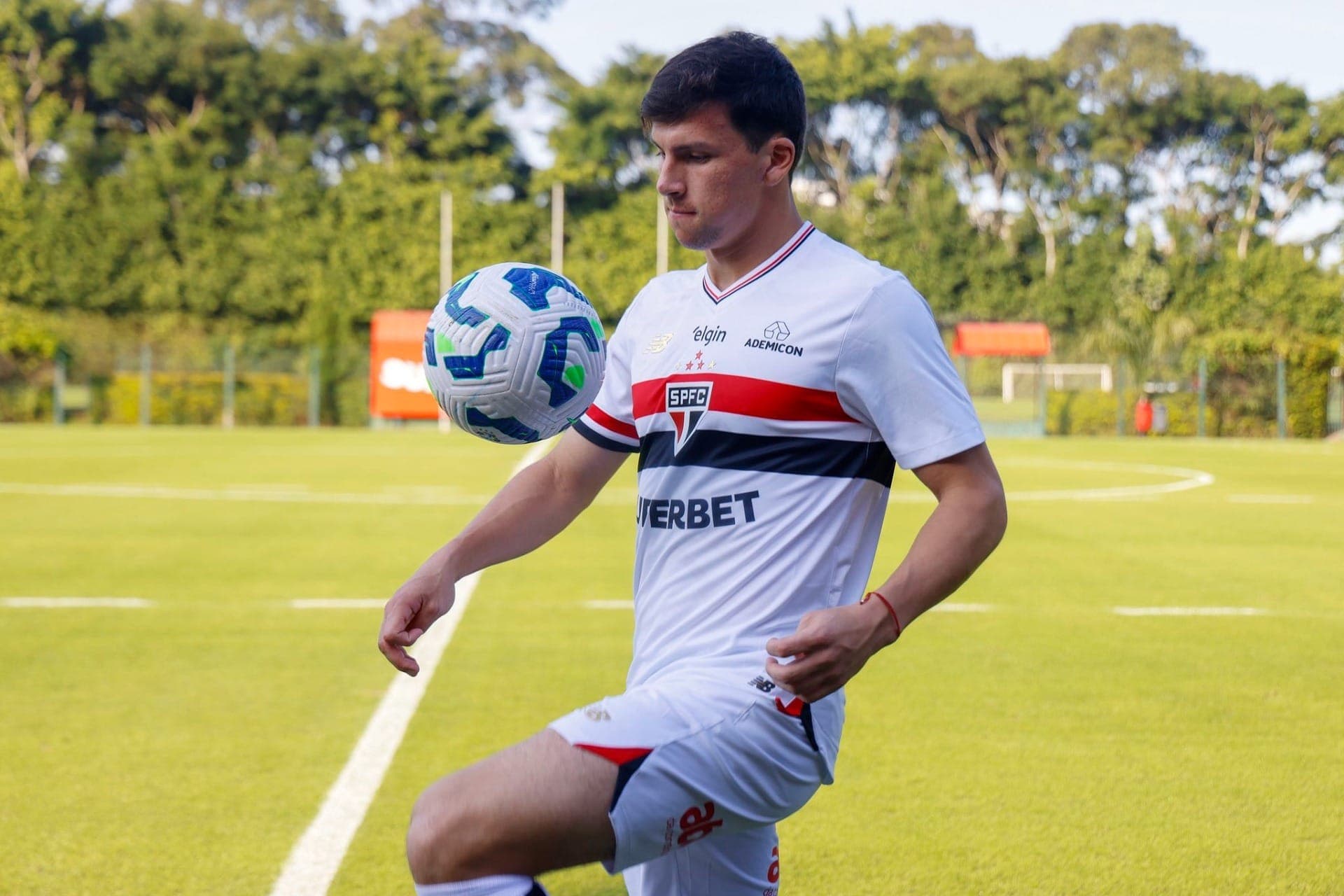 Tapia reforça o ataque do São Paulo