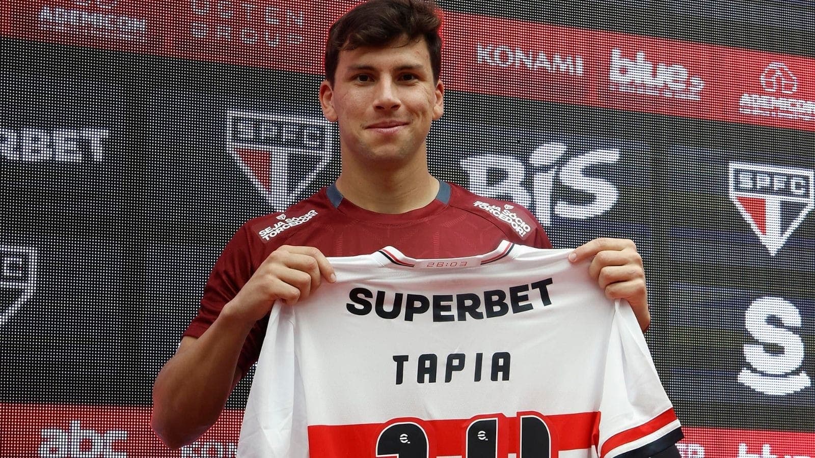 Tapia vestirá a camisa 14 no São Paulo