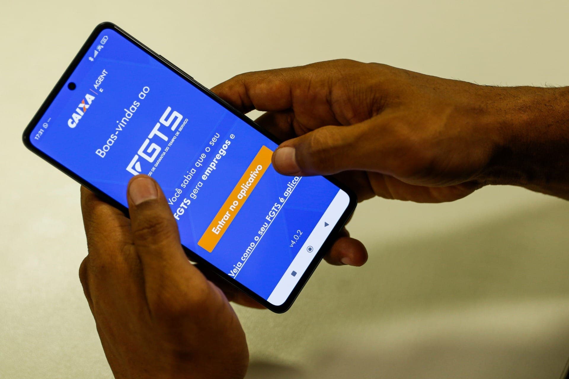 822 mil pessoas que foram demitidas sem justa causa entre janeiro de 2020 e 23 de dezembro de 2025 poderão sacar o benefício a partir do dia 2 de fevereiro