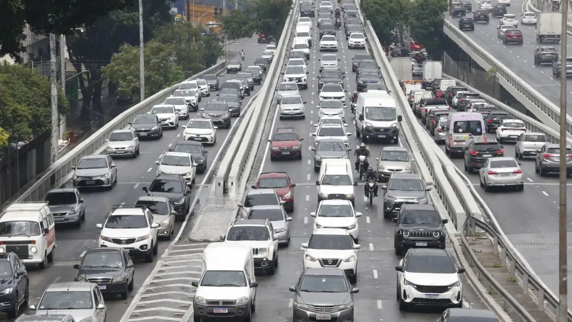 Marginal Tietê virou local de assaltos