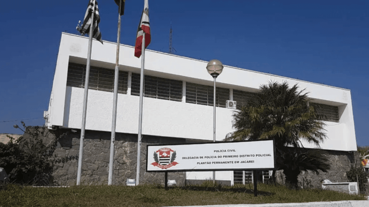 Jovem de 24 anos é baleado e roubado em avenida de Jacareí