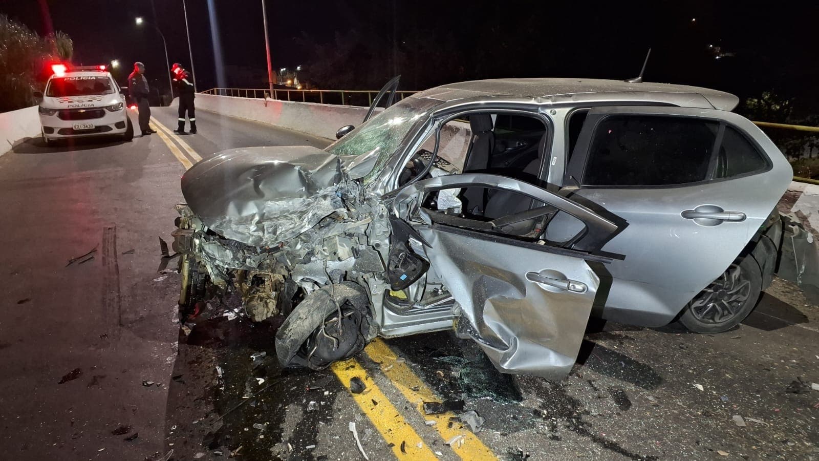 Homem de 33 anos fica ferido após grave acidente em Guaratinguetá