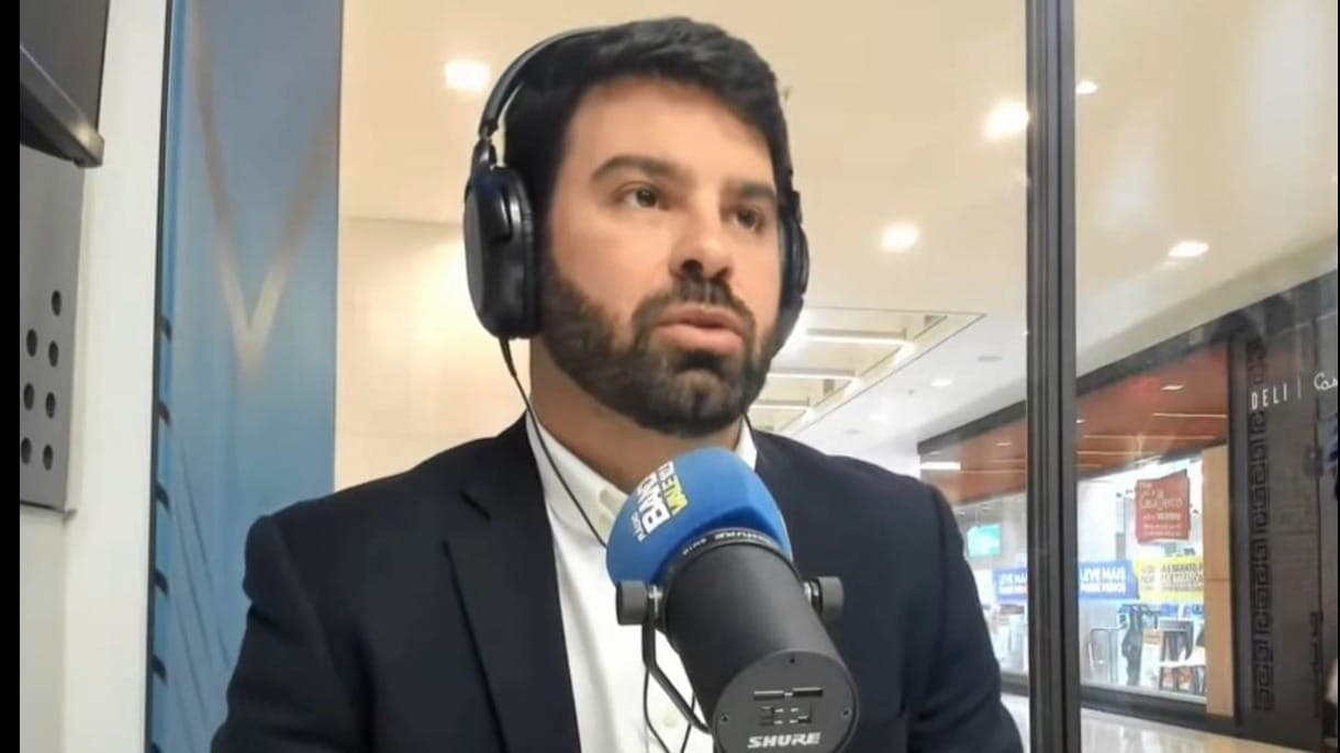 Prefeito Sérgio Victor (Novo)