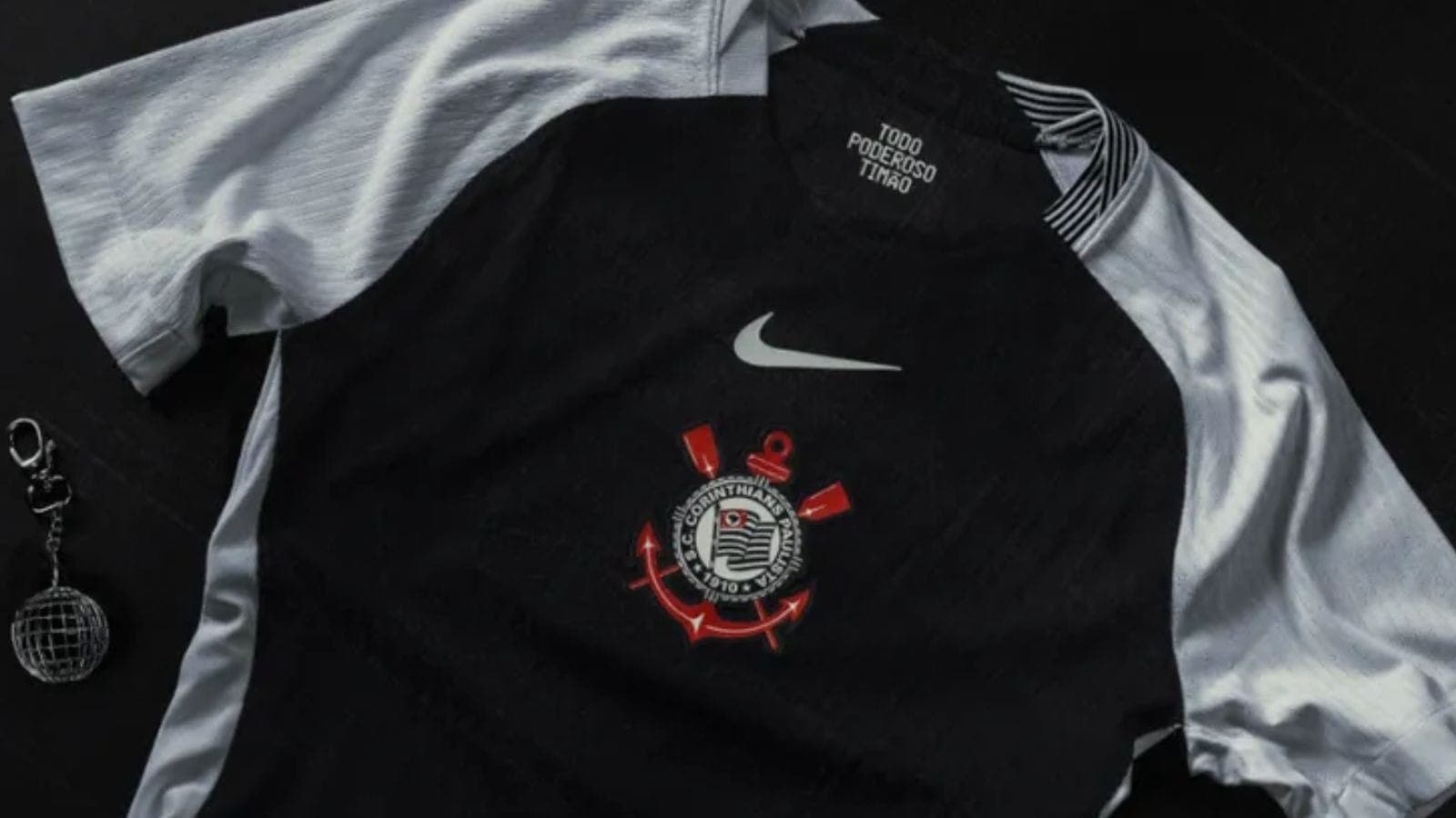 Uniforme do Corinthians