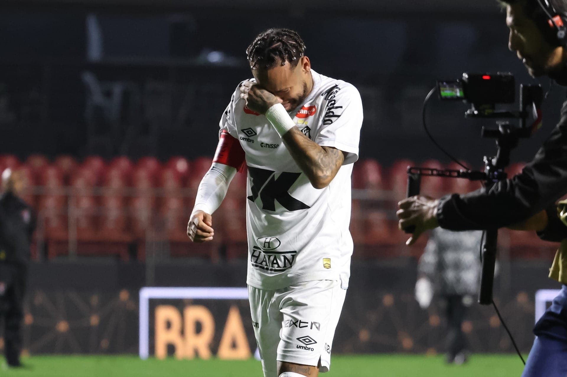 Craque Neto e Luis Fabiani comentaram ausência do camisa 10 da lista de Carlo Ancelotti