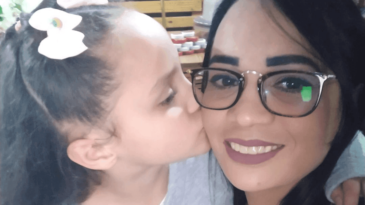 Juscimara e a filha, Anny