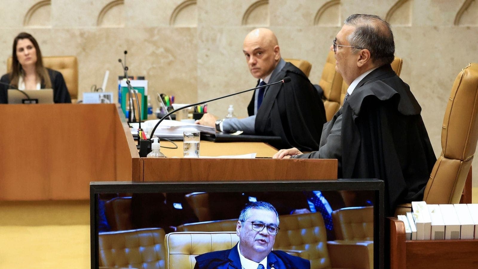 Alexandre de Moraes e Flávio Dino