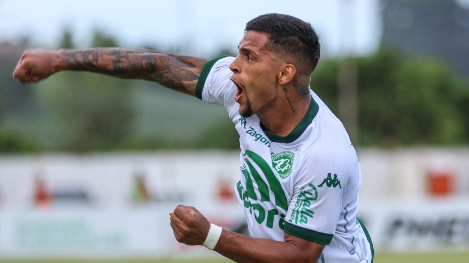 Maílton, lateral da Chapecoense