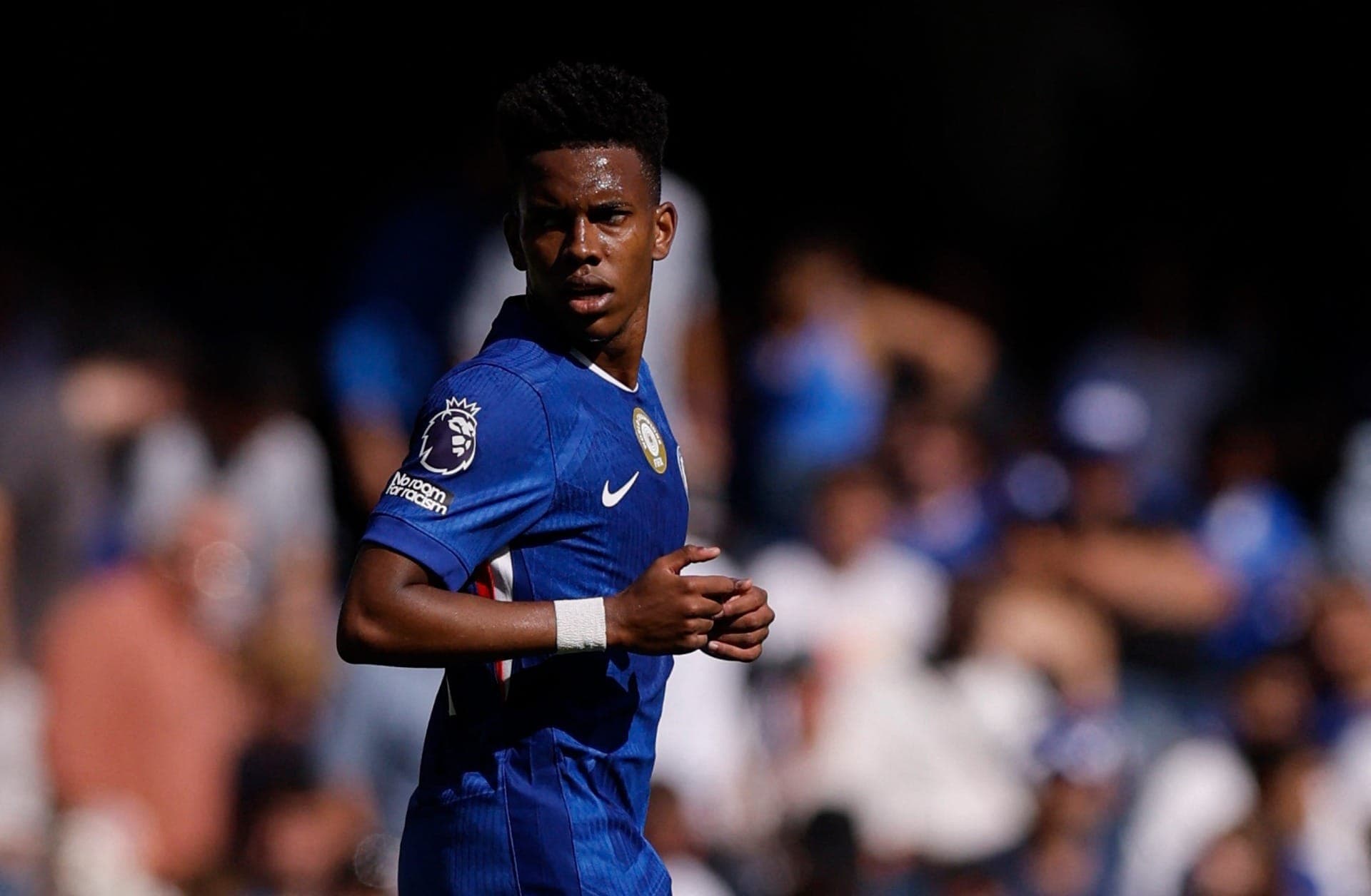 Estêvão em ação pelo Chelsea
