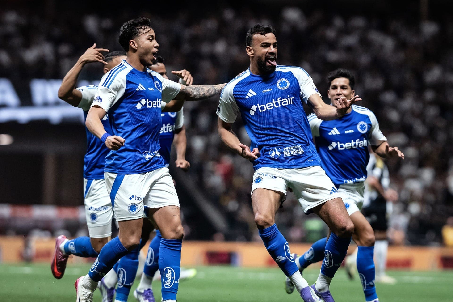 Kaio Jorge e Fabricio Bruno fizeram gols