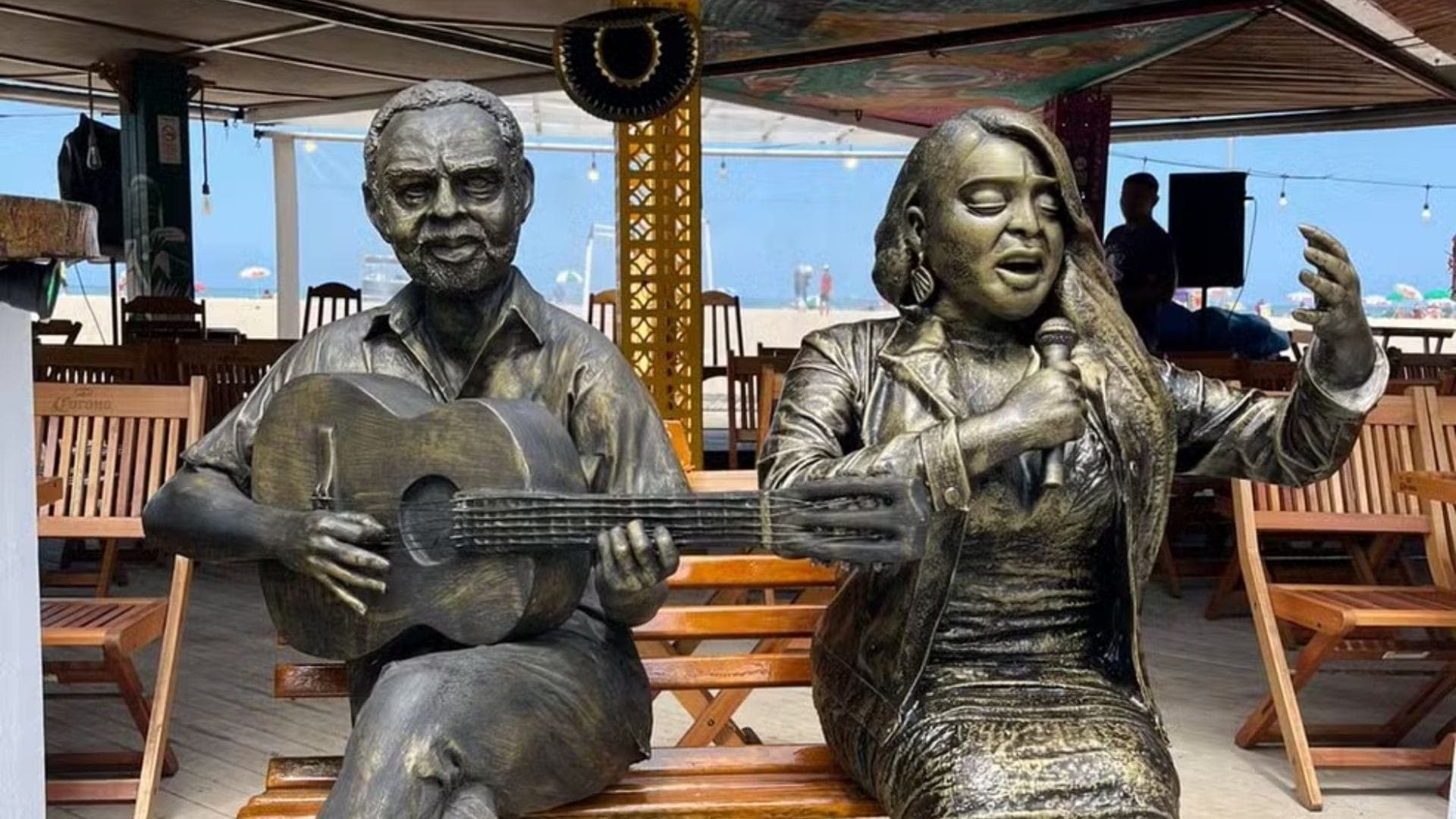 Estátuas de Gilberto e Preta Gil
