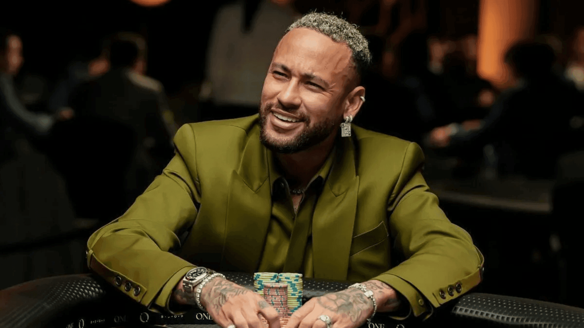 Neto questiona Neymar por jogar pôquer