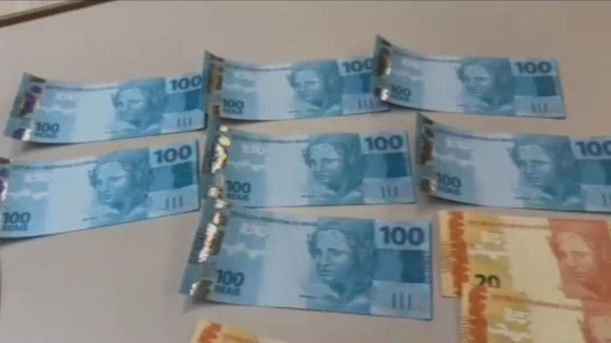 Dinheiro falso