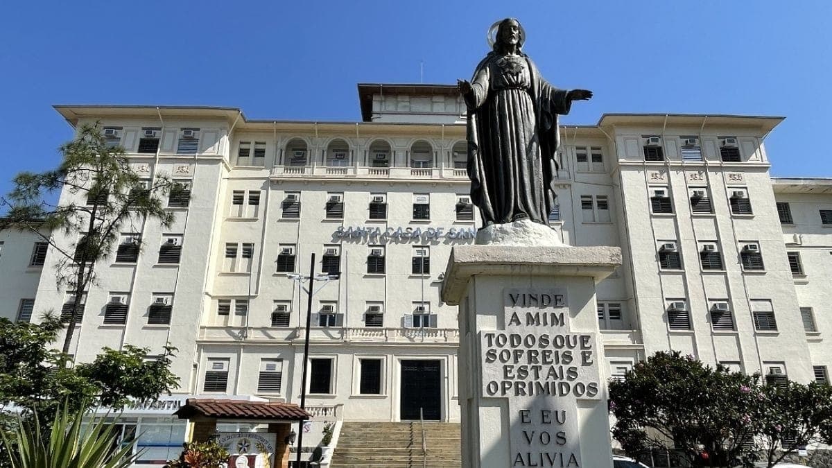 PM é baleado durante confronto com preso em hospital de Santos (SP)