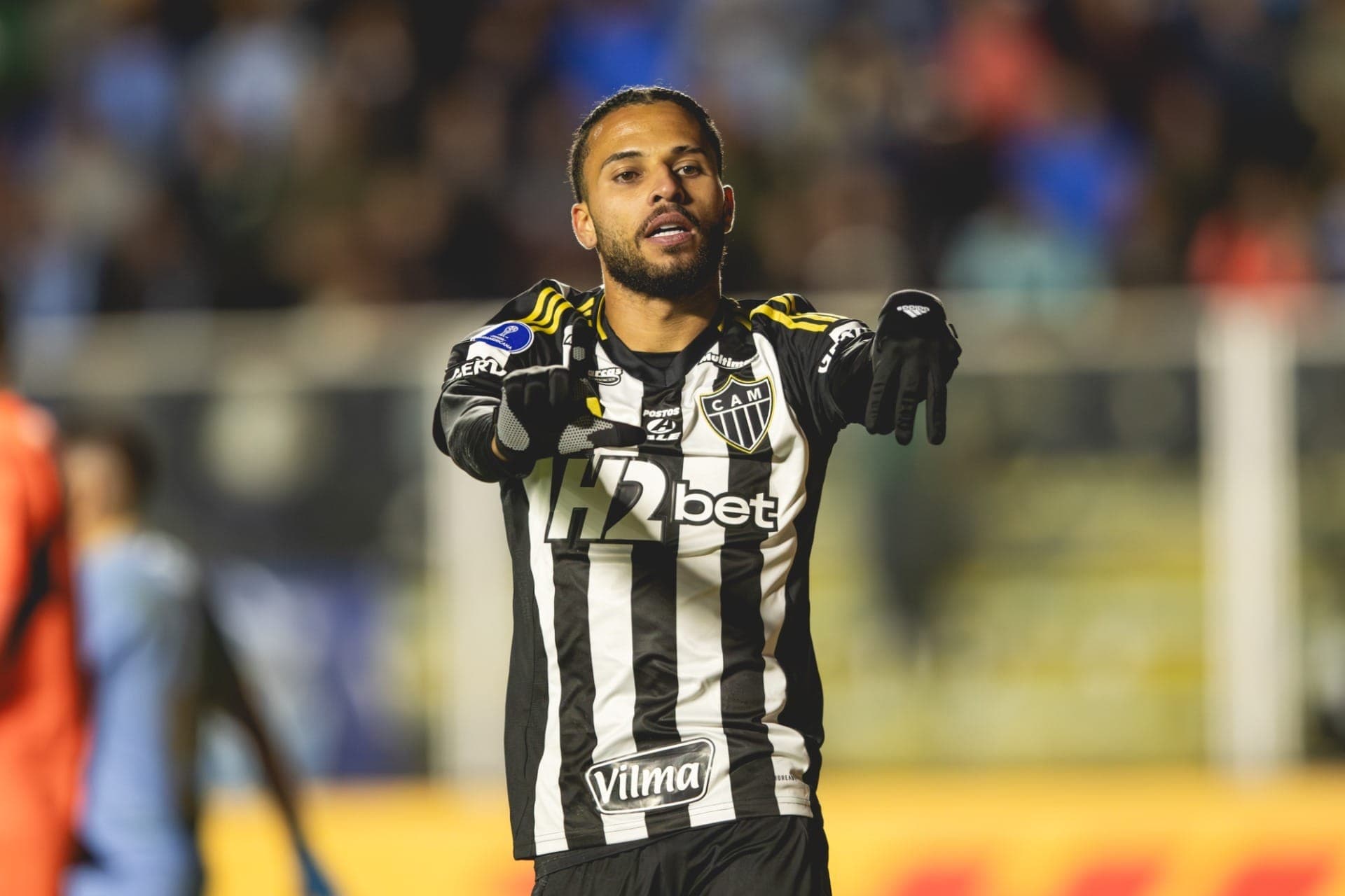 Alexander comemora gol do Atlético-MG