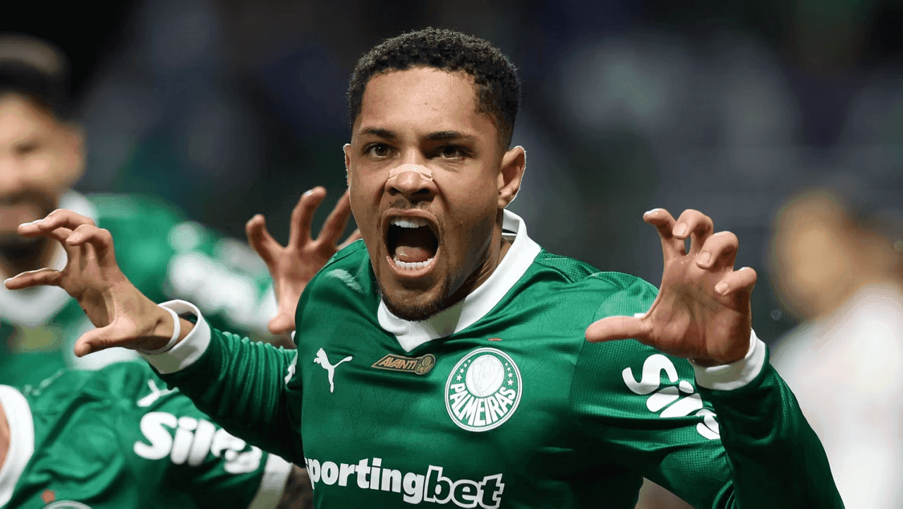 Vitor Roque, atacante do Palmeiras
