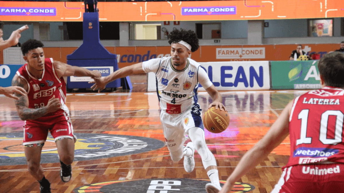 São José Basquete perde para o Franca no primeiro jogo da semifinal do Campeonato Paulista